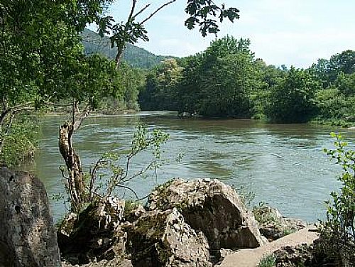 el rio sella a su paso por bode